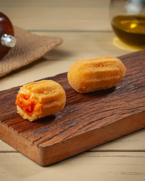 Bolinho especial de queijo cheddar com bacon crocante